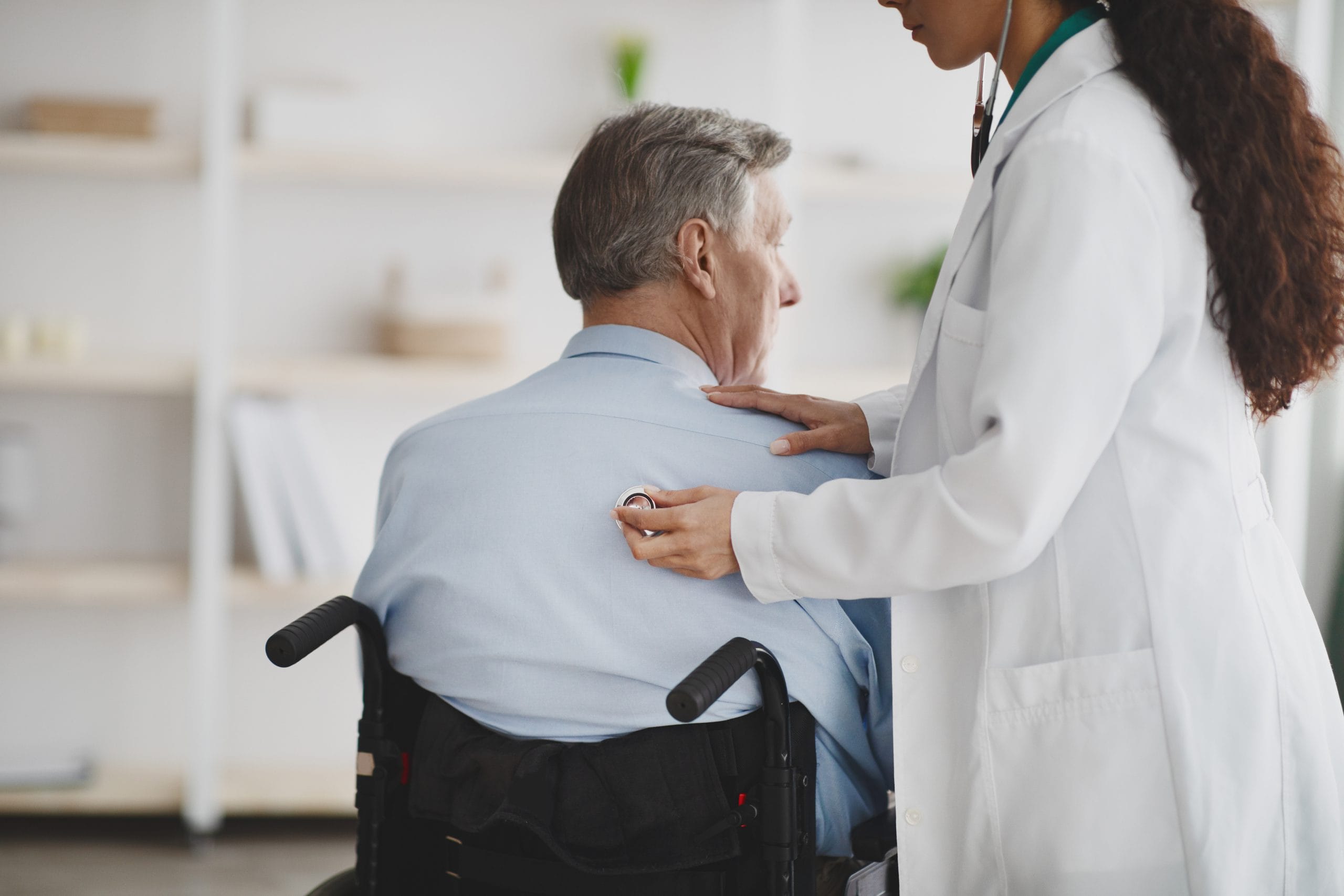 Nova droga melhora sobrevida de pacientes com câncer de próstata metastático